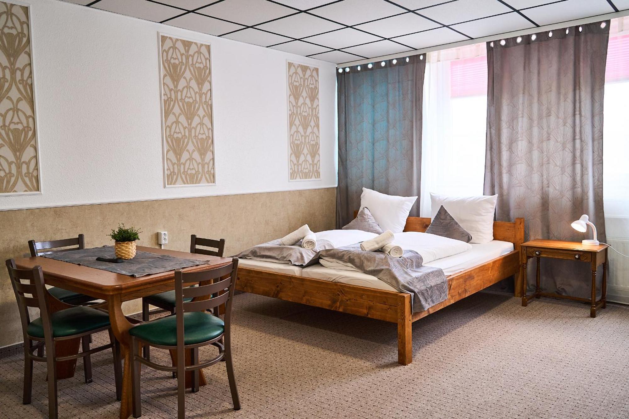 Hotel Maximo Pinneberg Buitenkant foto