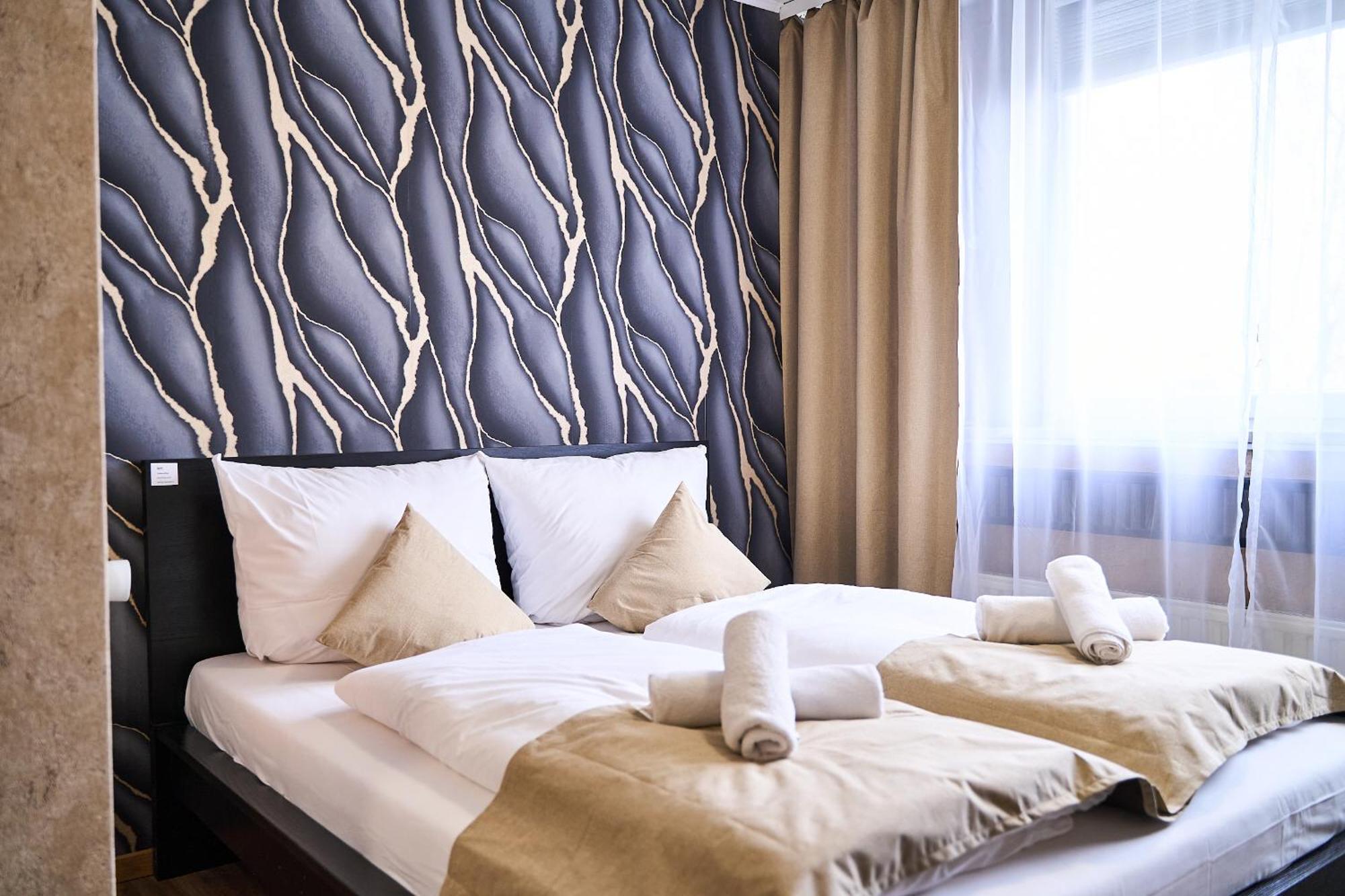 Hotel Maximo Pinneberg Buitenkant foto