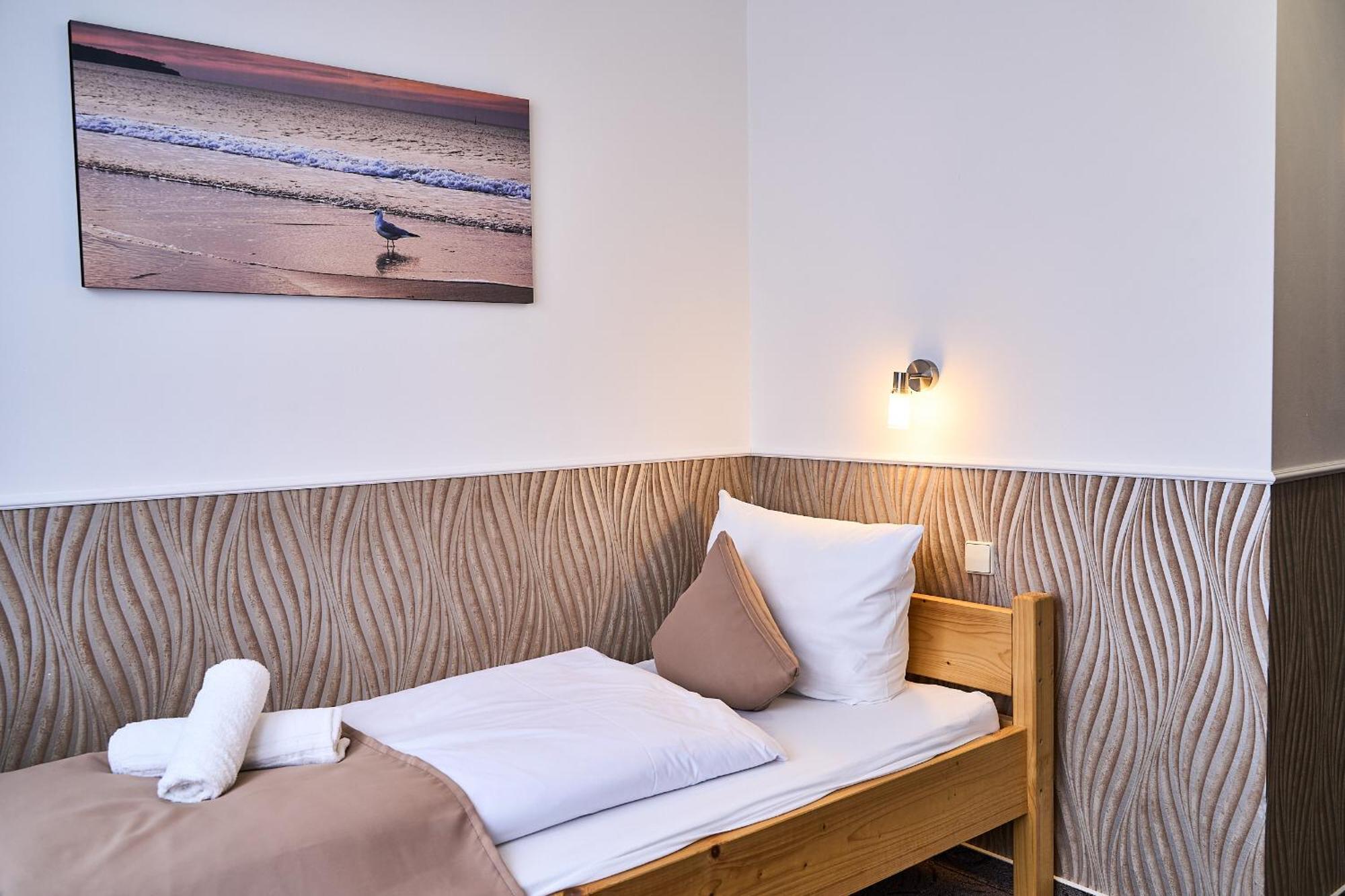 Hotel Maximo Pinneberg Buitenkant foto