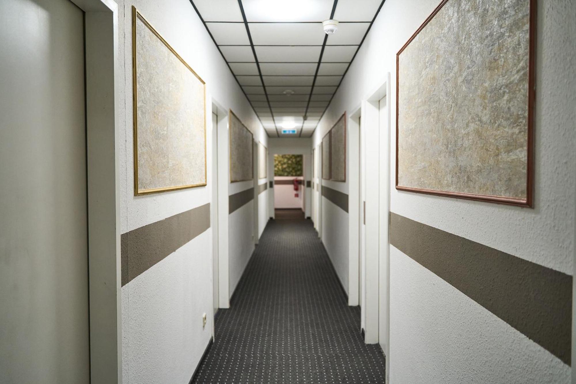 Hotel Maximo Pinneberg Buitenkant foto