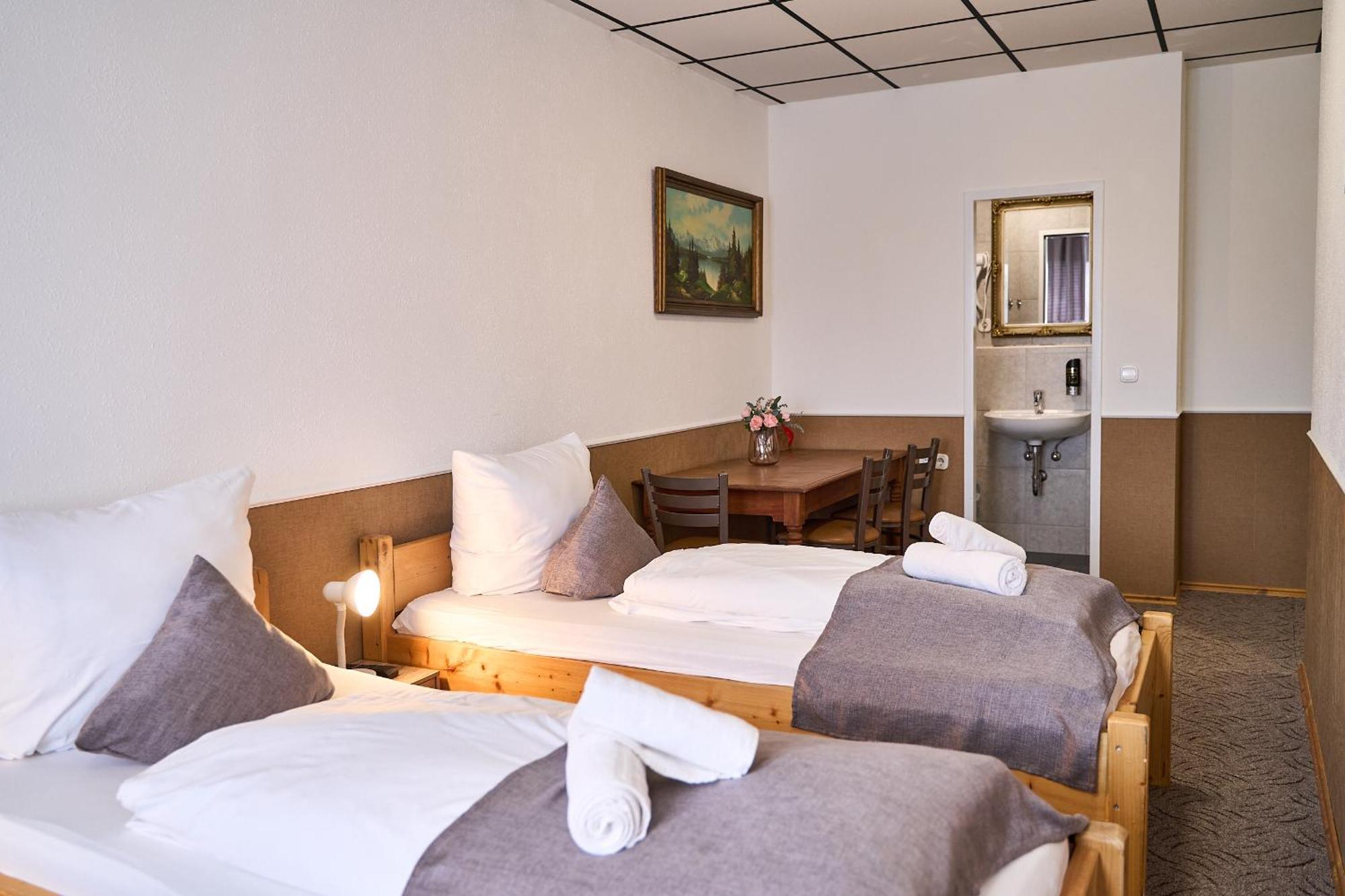 Hotel Maximo Pinneberg Buitenkant foto