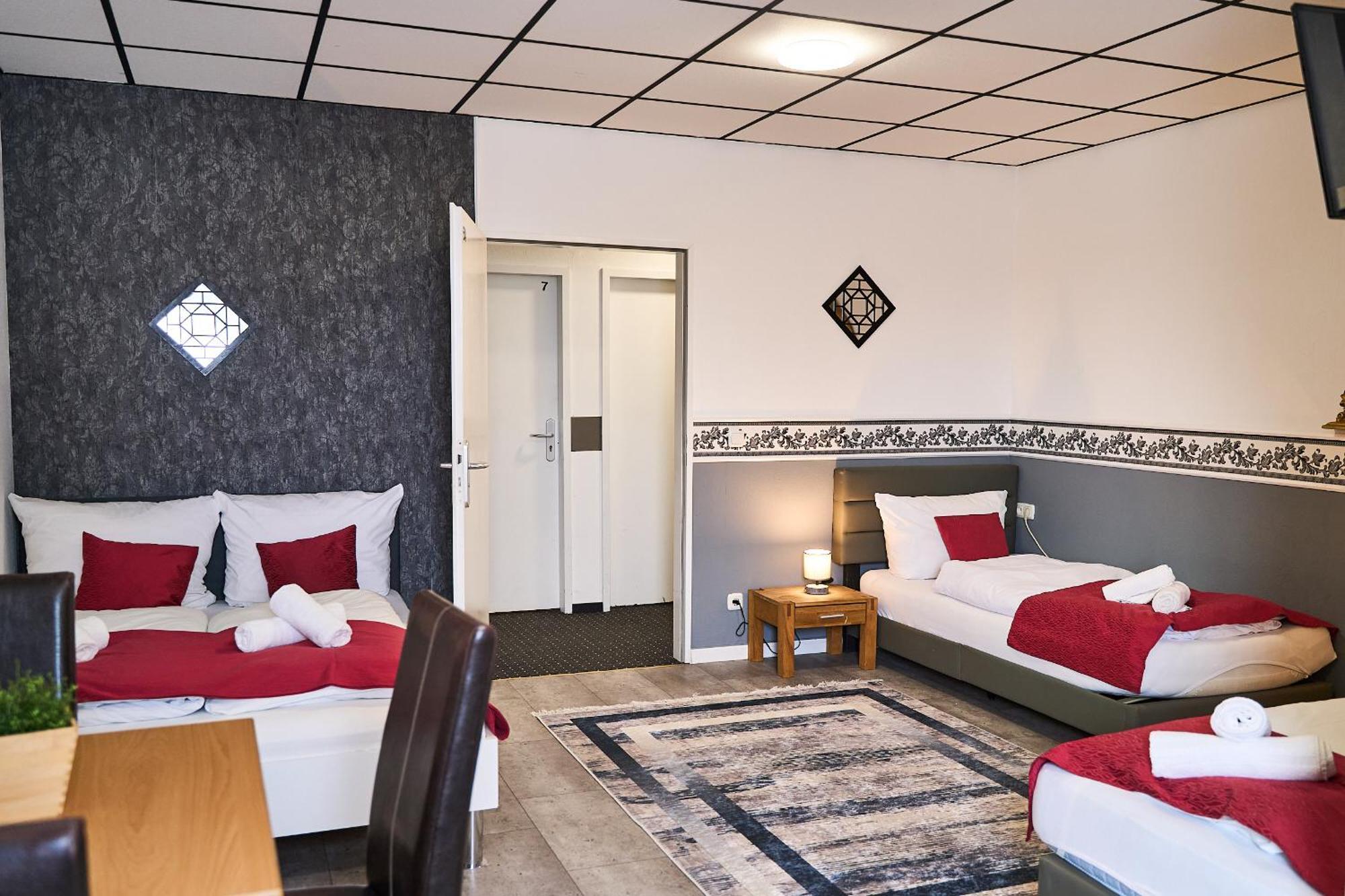 Hotel Maximo Pinneberg Buitenkant foto